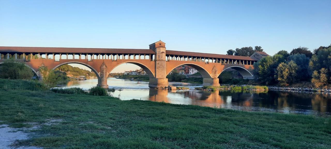 R & A Minerva Suites Pavia Exterior foto