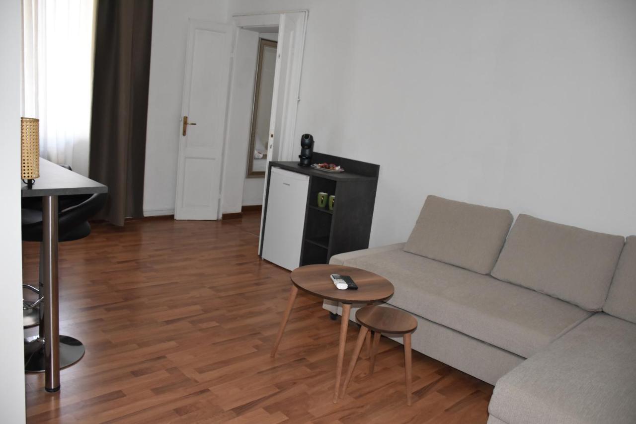 R & A Minerva Suites Pavia Exterior foto